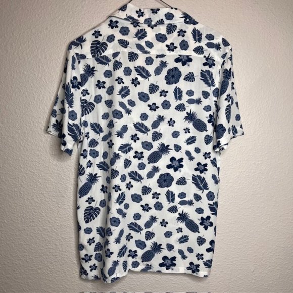 NEW Laguna Palm, Pineapple & Flower Button Up Collared Silky Camp Shirt Small - Picture 2 of 11